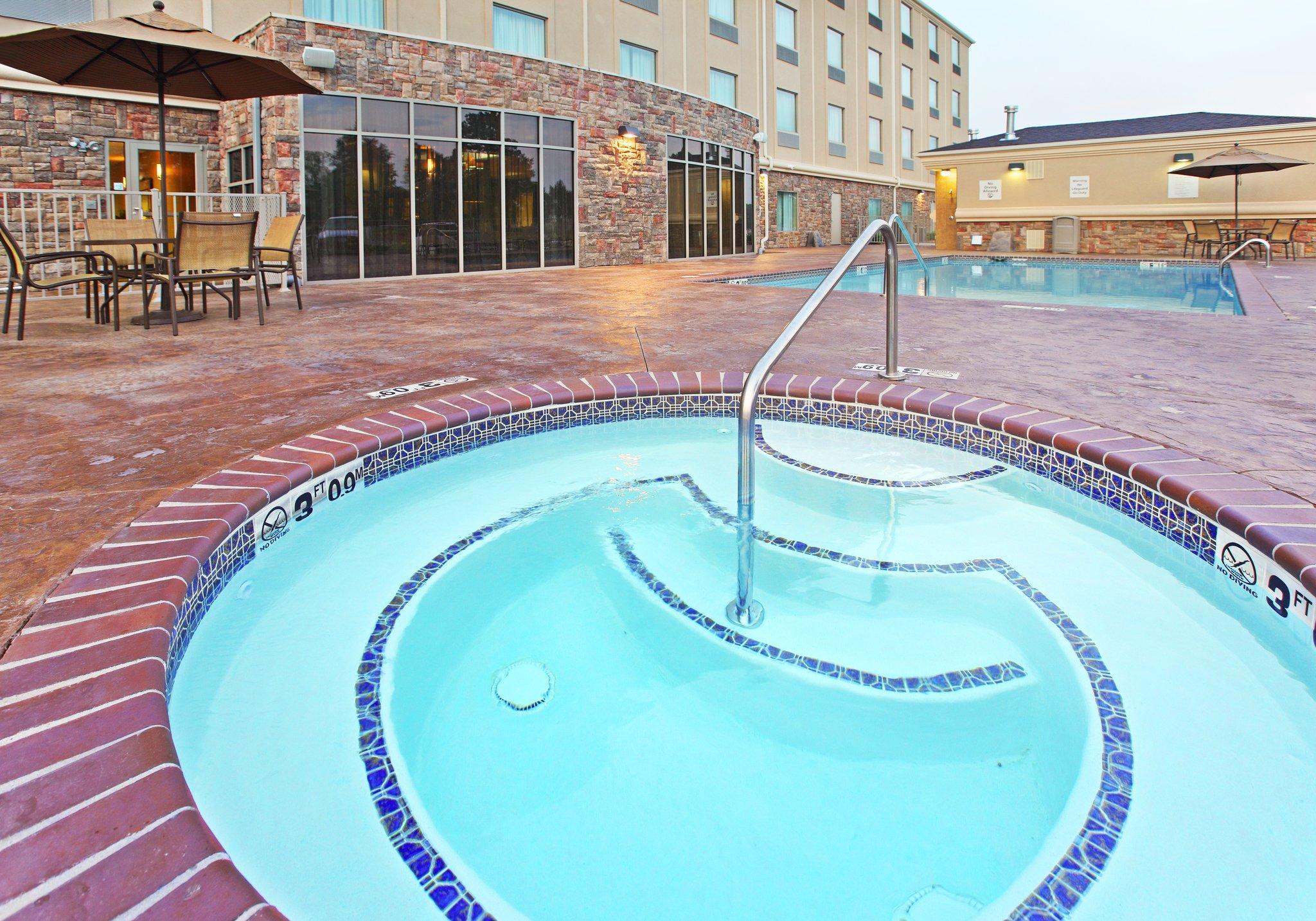 Holiday Inn Express & Suites Searcy By Ihg Exterior foto